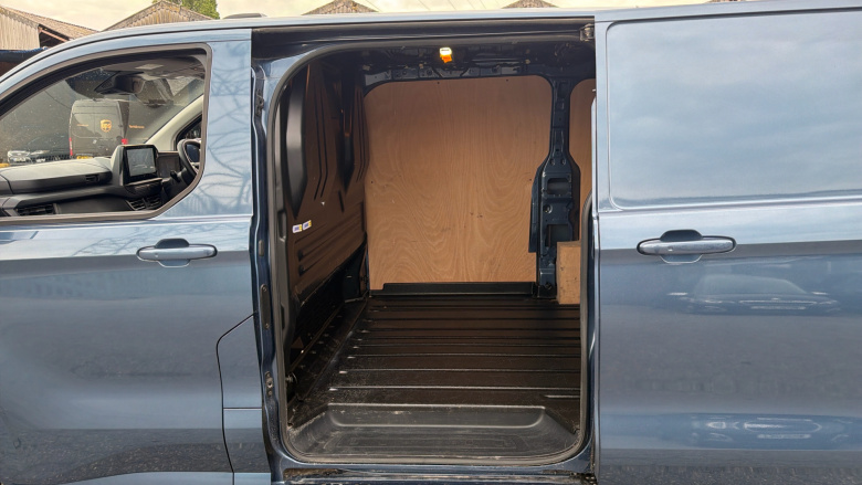 Ford Transit Custom 300 L1 Diesel Fwd 2.0 EcoBlue 136ps H1 Van Limited